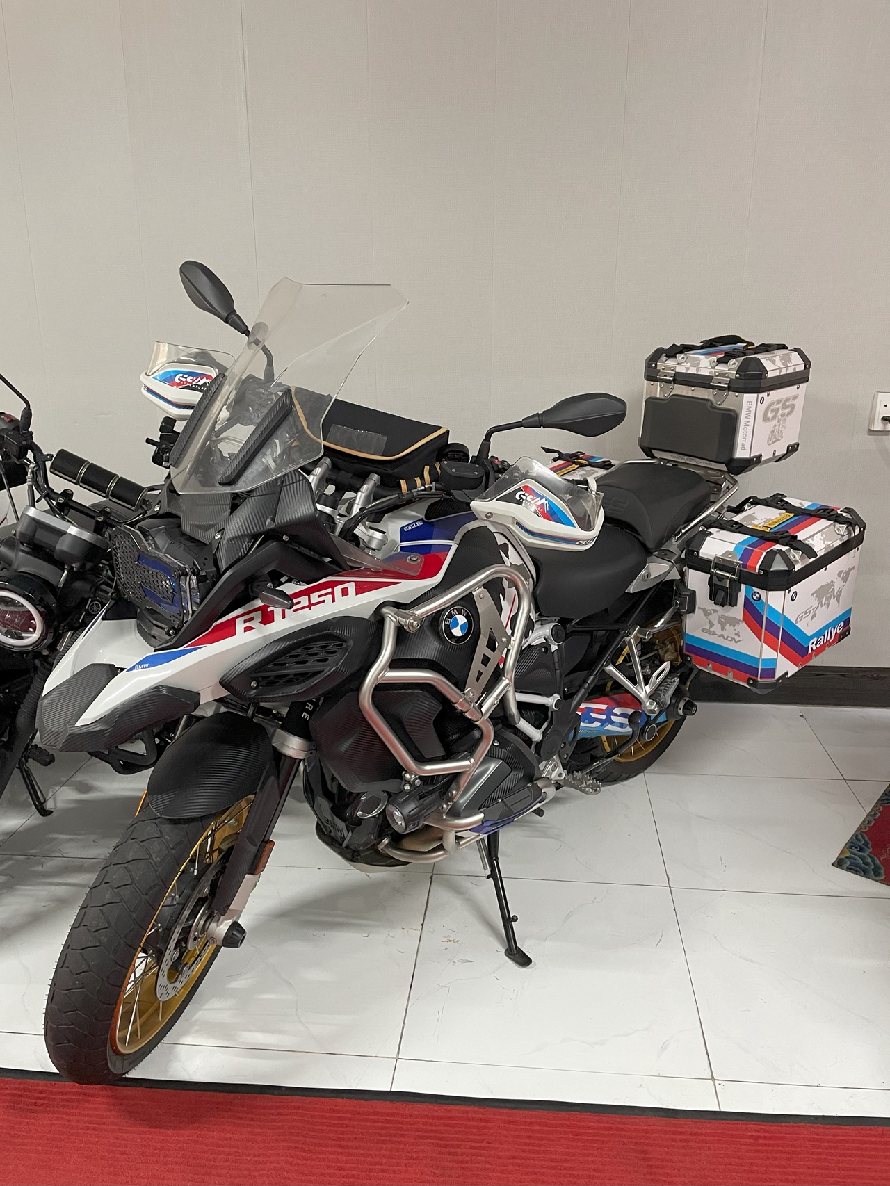 BMW1250R